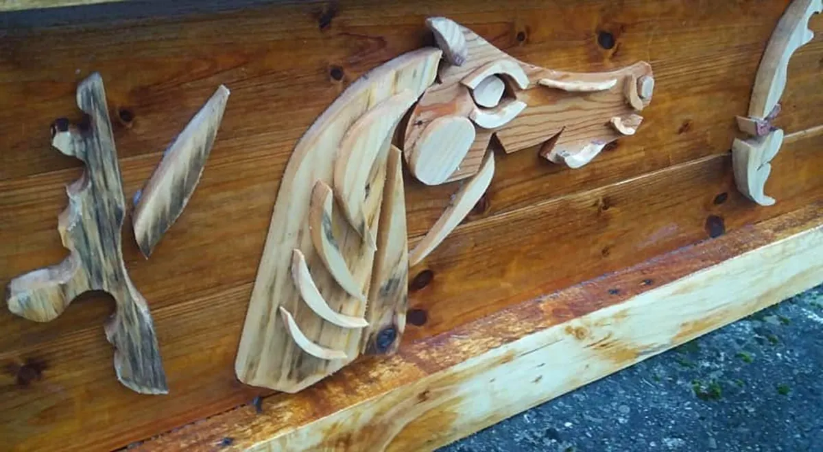 Rustic Driftwood Horse Wood Art Display - Image 3