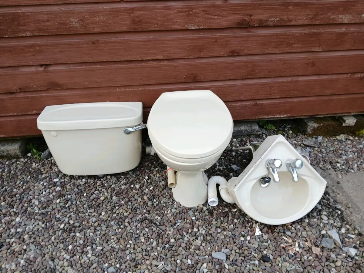 Toilet & corner sink,  free