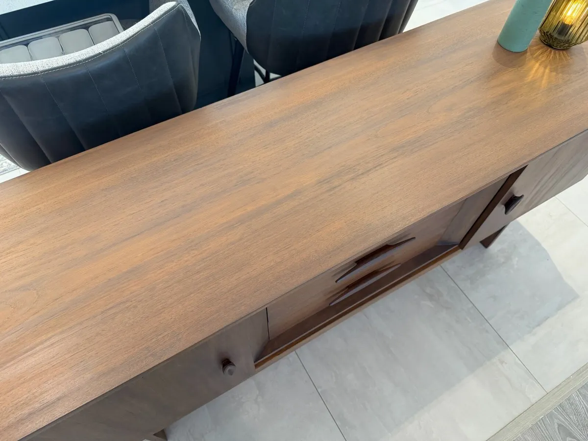 Sideboard - Image 4
