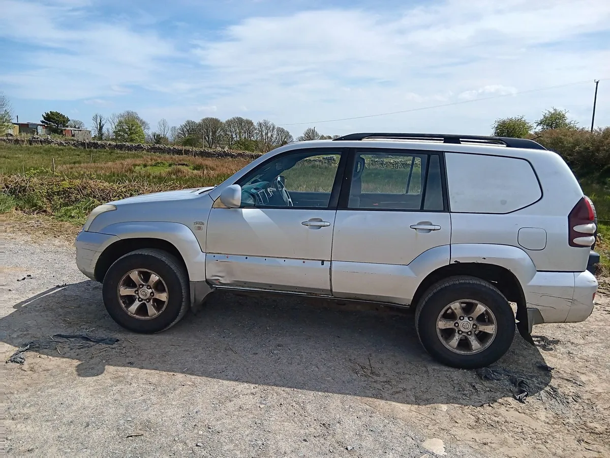 Toyota Land Cruiser 2003 - Image 2