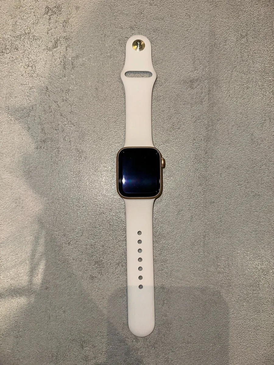Apple Watch SE 1 excellent condition 40MM