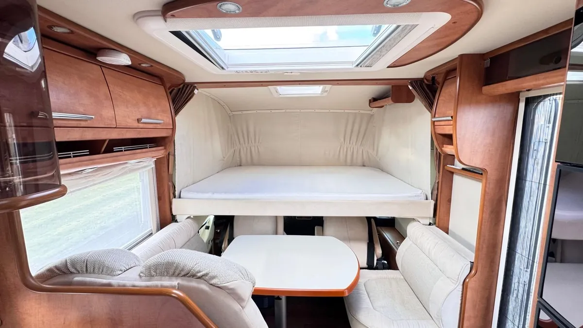 Motorhome - Image 4