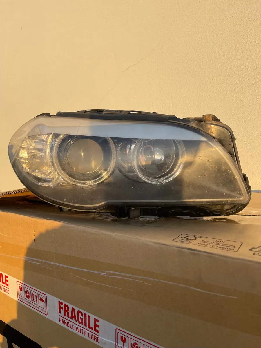 BMW F10 F11 Headlight halogen h7 - Image 1