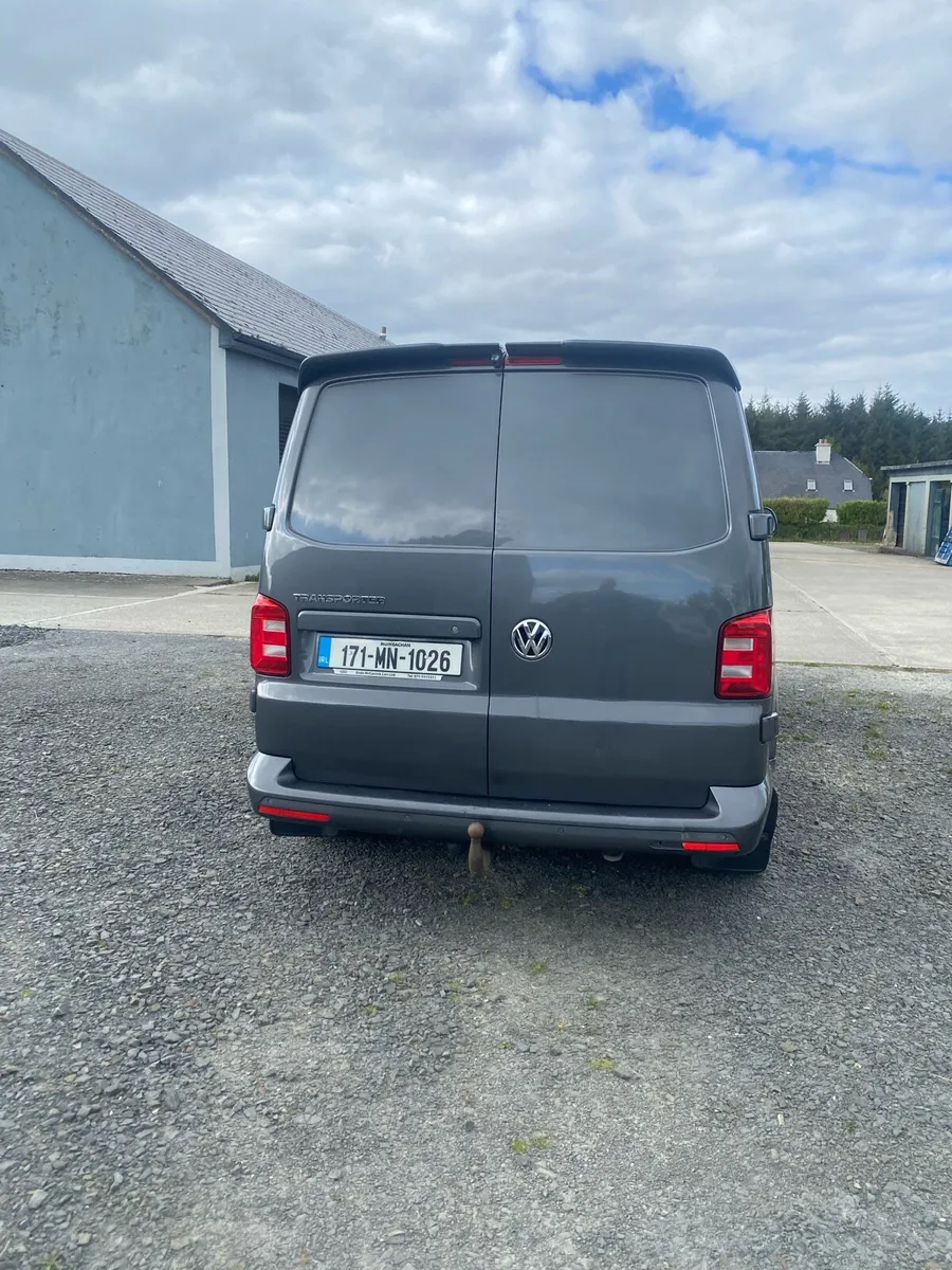 Volkswagen Transporter - Image 4