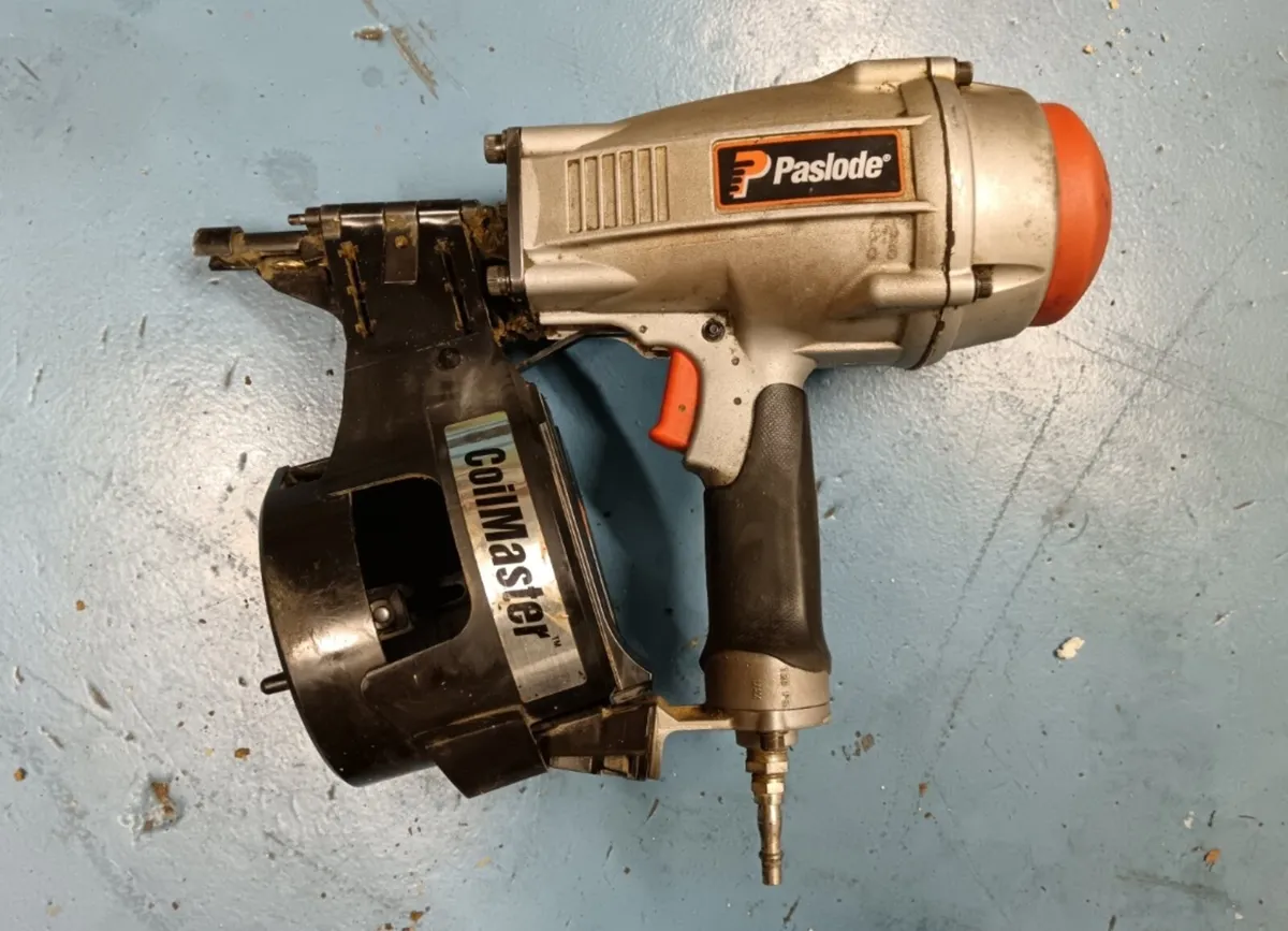 Paslode Air Coiler Nailer - Image 1