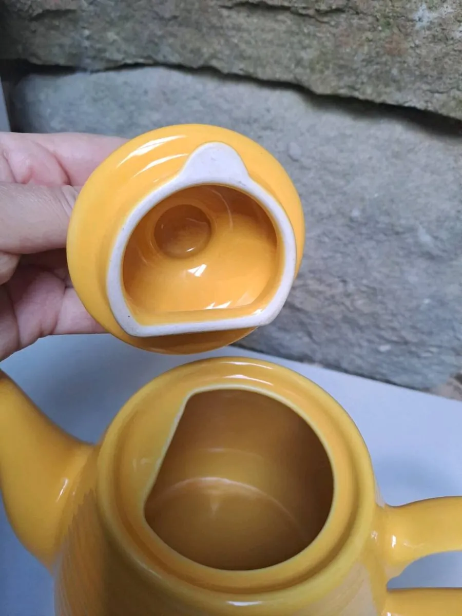 Vintage Rayware Yellow Ceramic Teapot - Image 4
