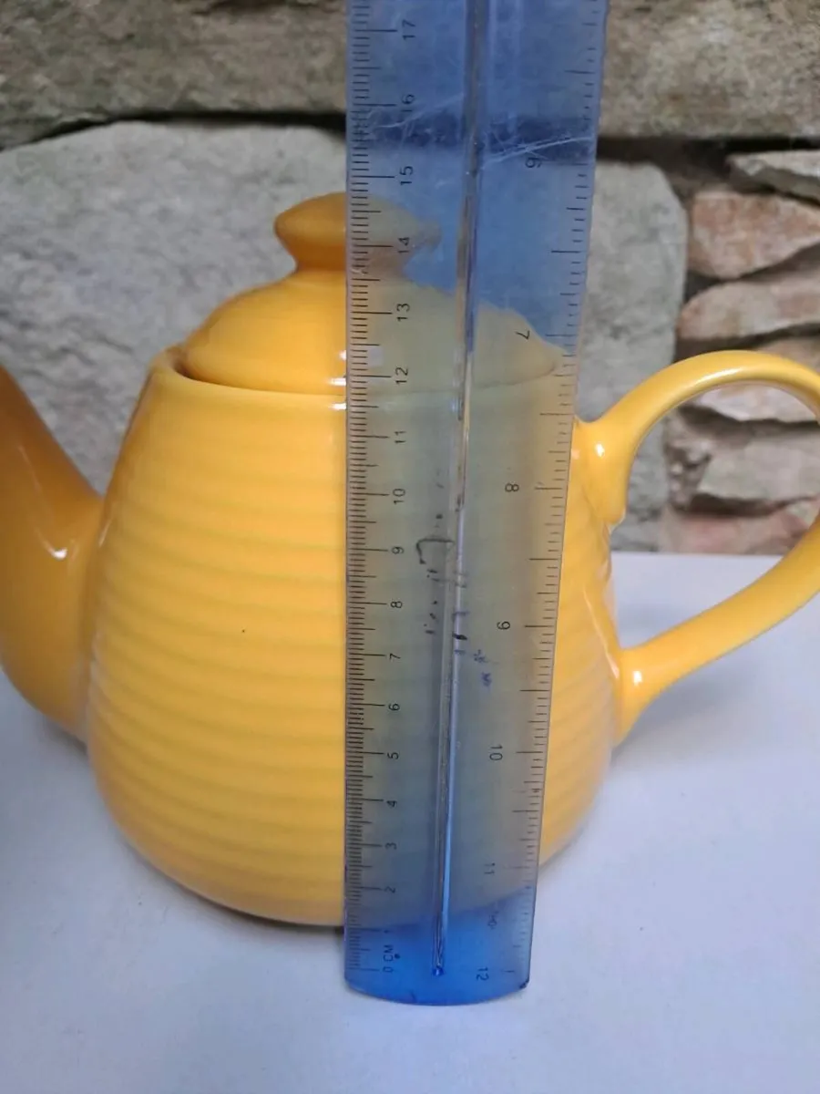 Vintage Rayware Yellow Ceramic Teapot - Image 2