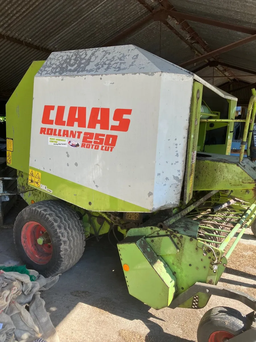 Class Round baler - Image 1
