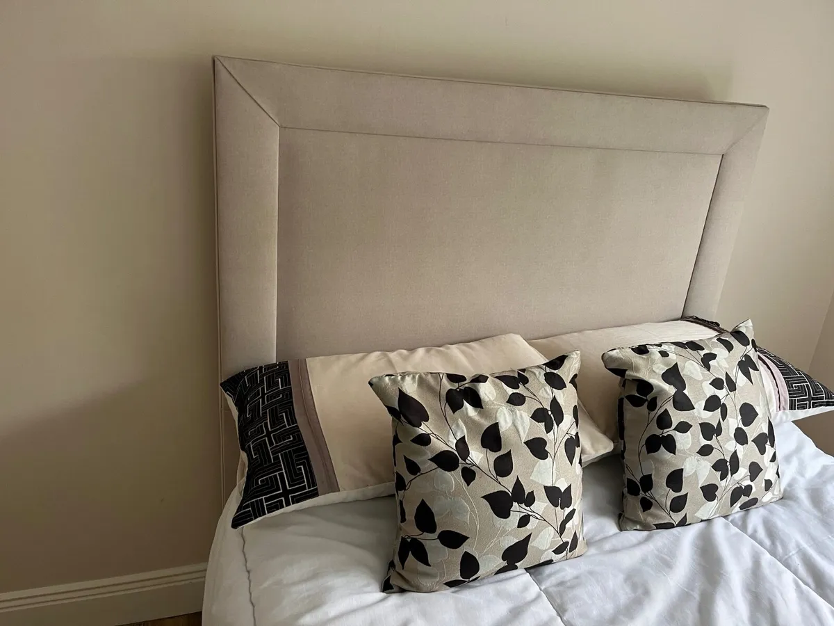 Double bed - Image 2
