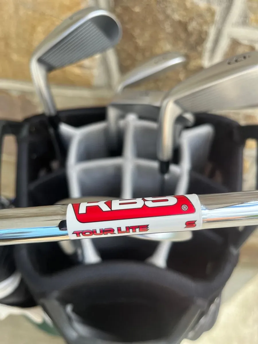 Mizuno JPX925 Forged Irons 5-PW, GW - Image 4