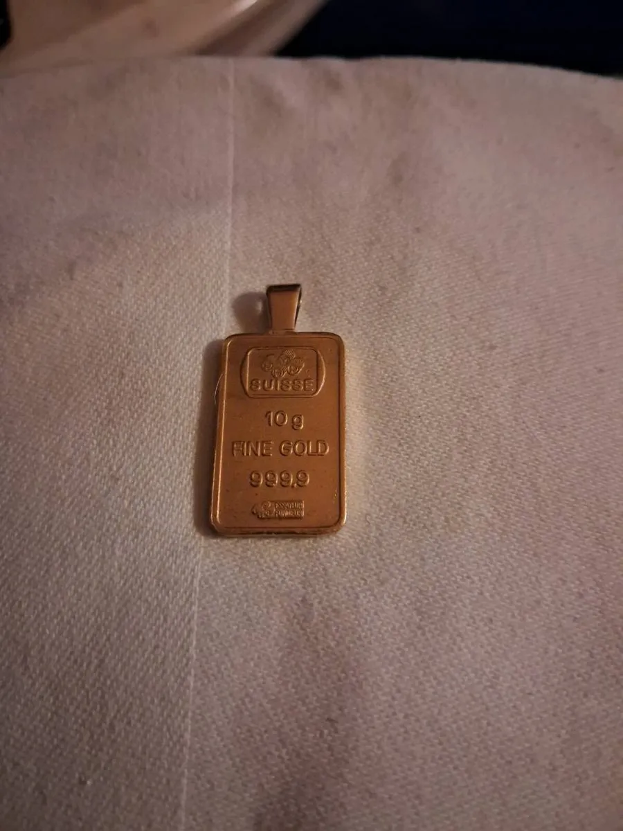 Collection of items - Image 4