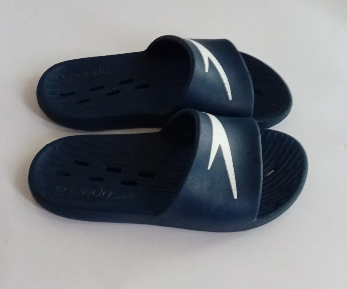 Speedo Sliders - Image 1
