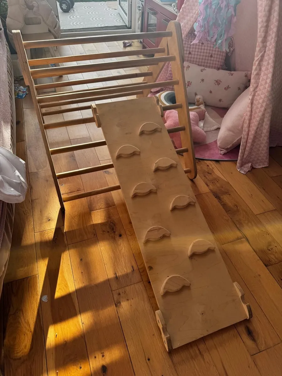 Montessori Pikler Triangle Reversible Ramp/Slide - Image 4