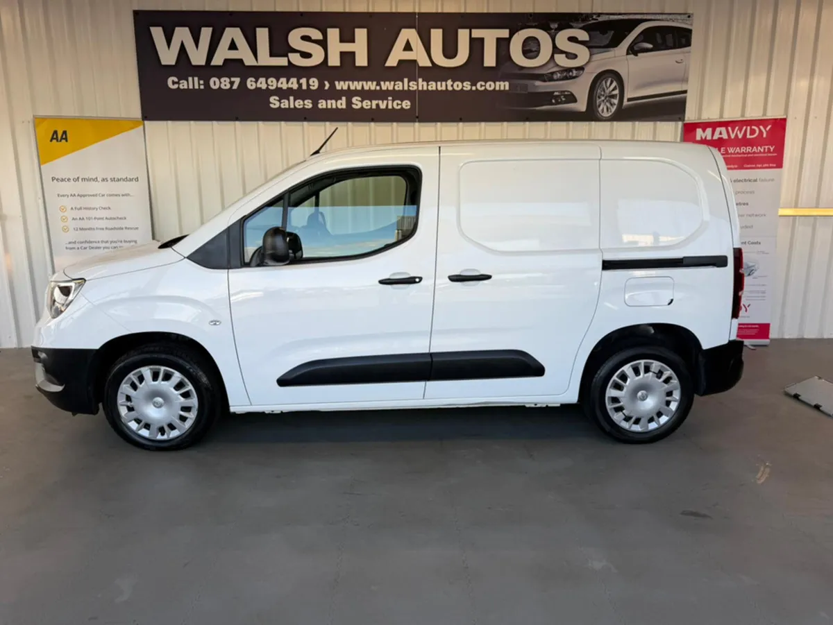 Opel Combo MY21-L1H1-1.5 75PS-DSL-5 75PS-DSL-5SP 5 - Image 4