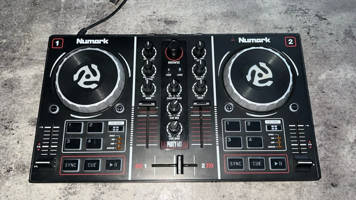 Numark Dj Decks - Image 1