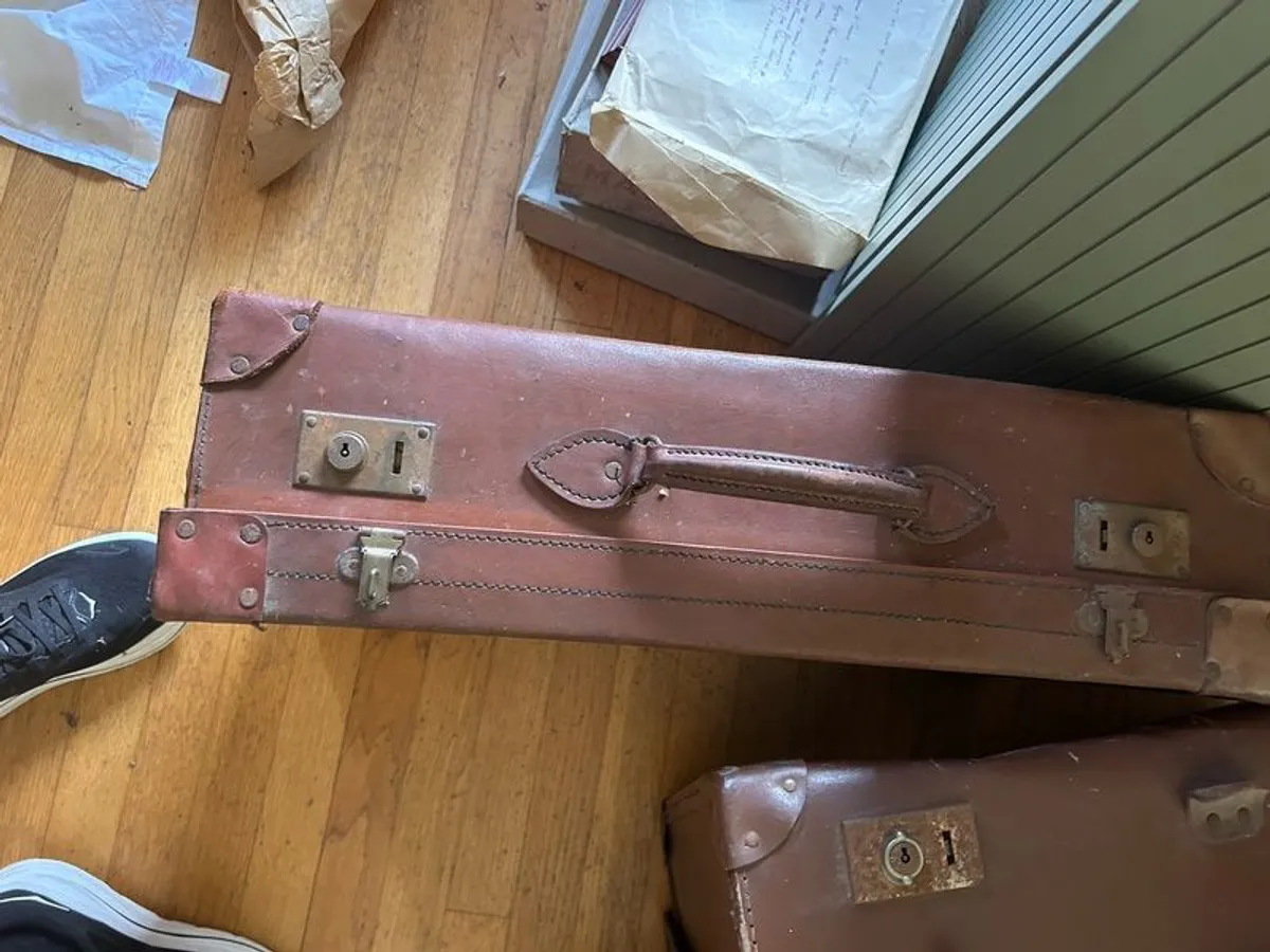 Vintage leather hardback suitcases - Image 3