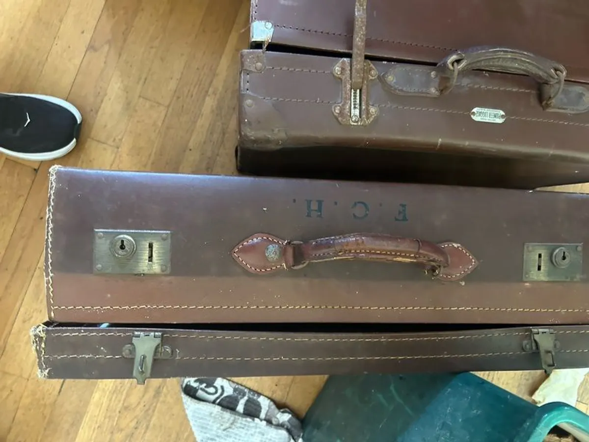 Vintage leather hardback suitcases - Image 4