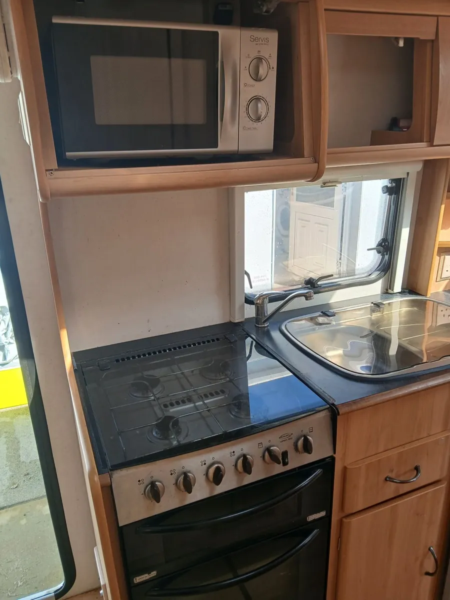 Caravan - Image 4