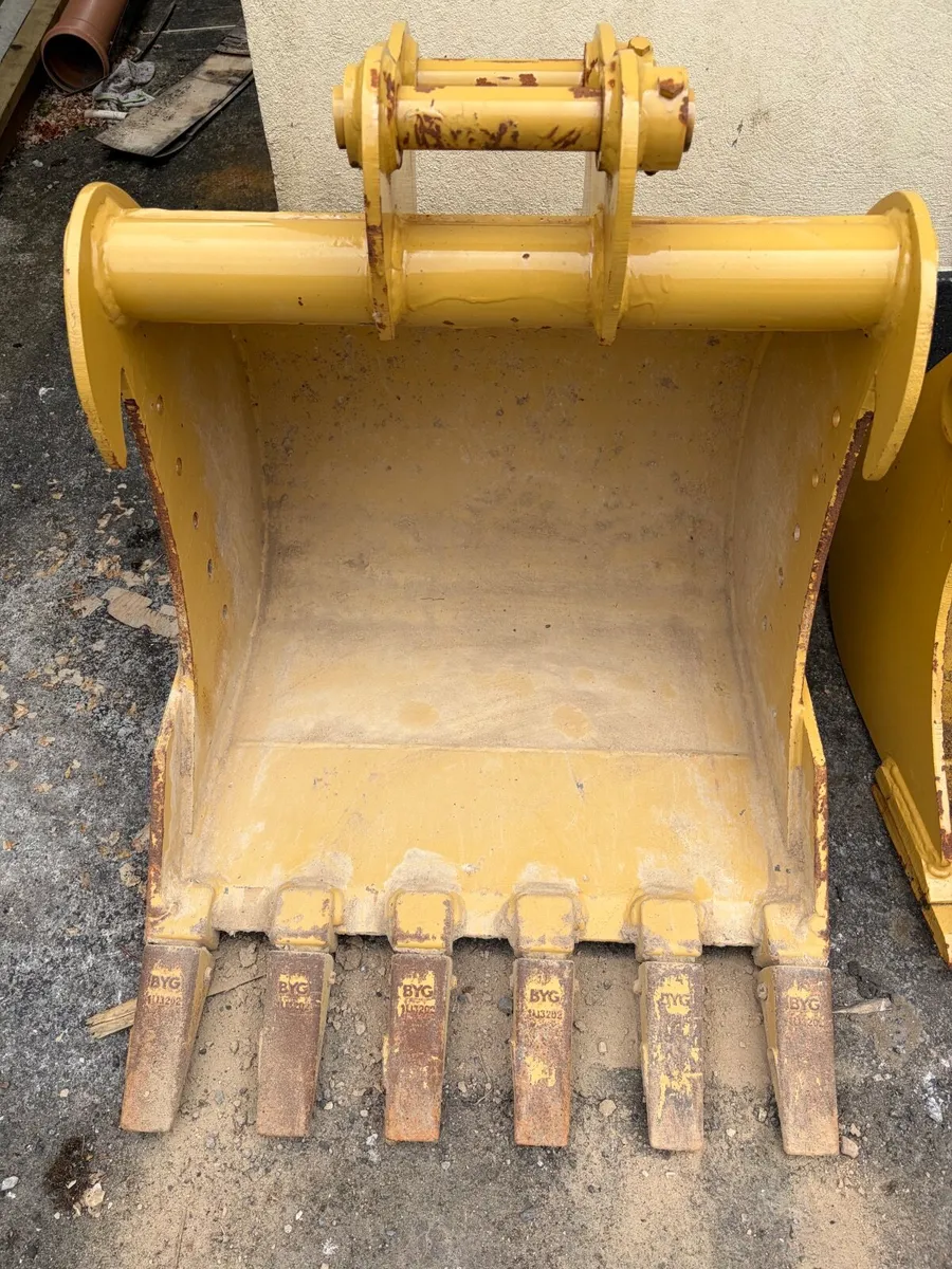 2 Foot Bucket To Suit 3 Ton Mini Excavator - Image 1