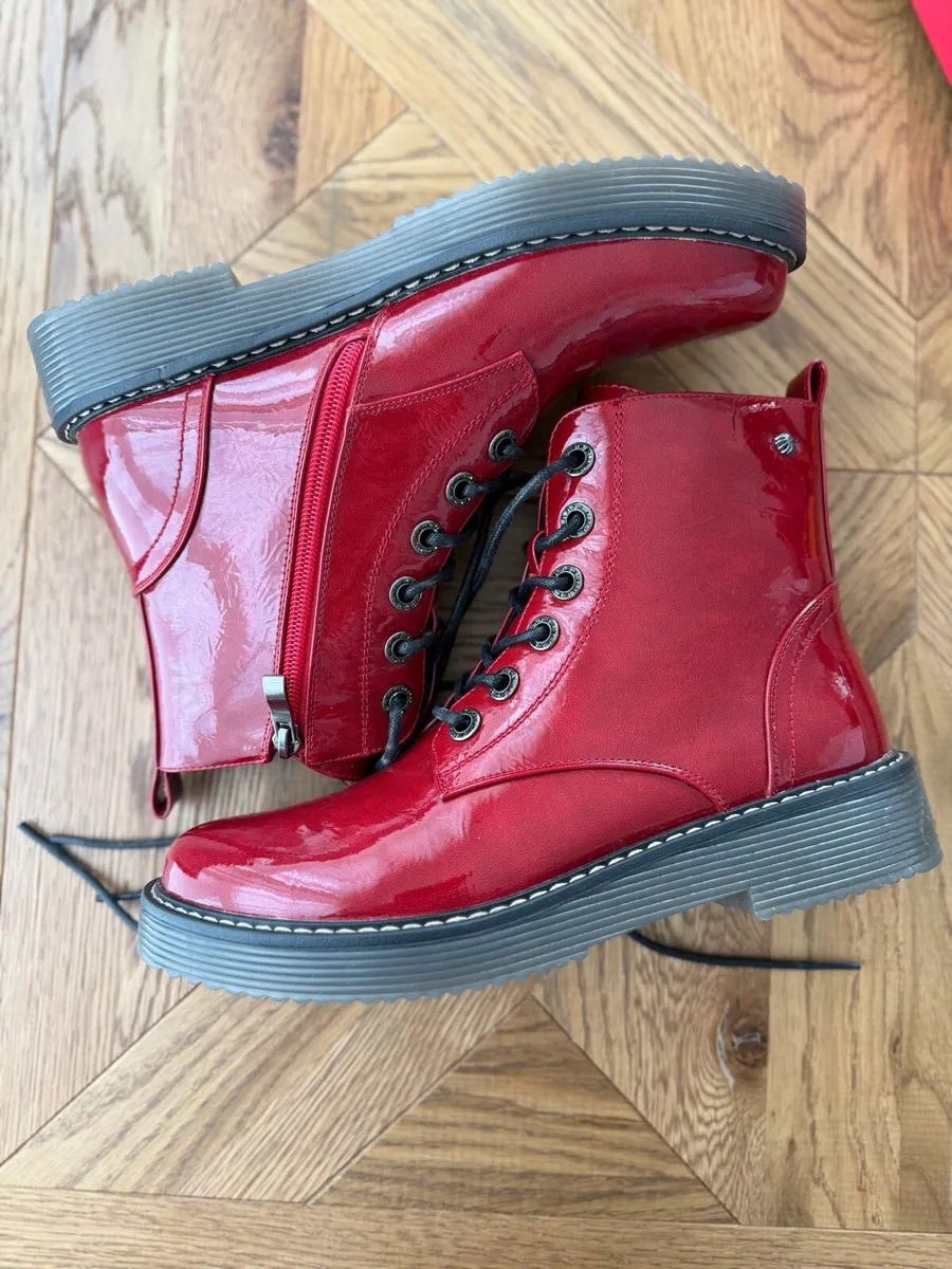 Red boots - Image 4