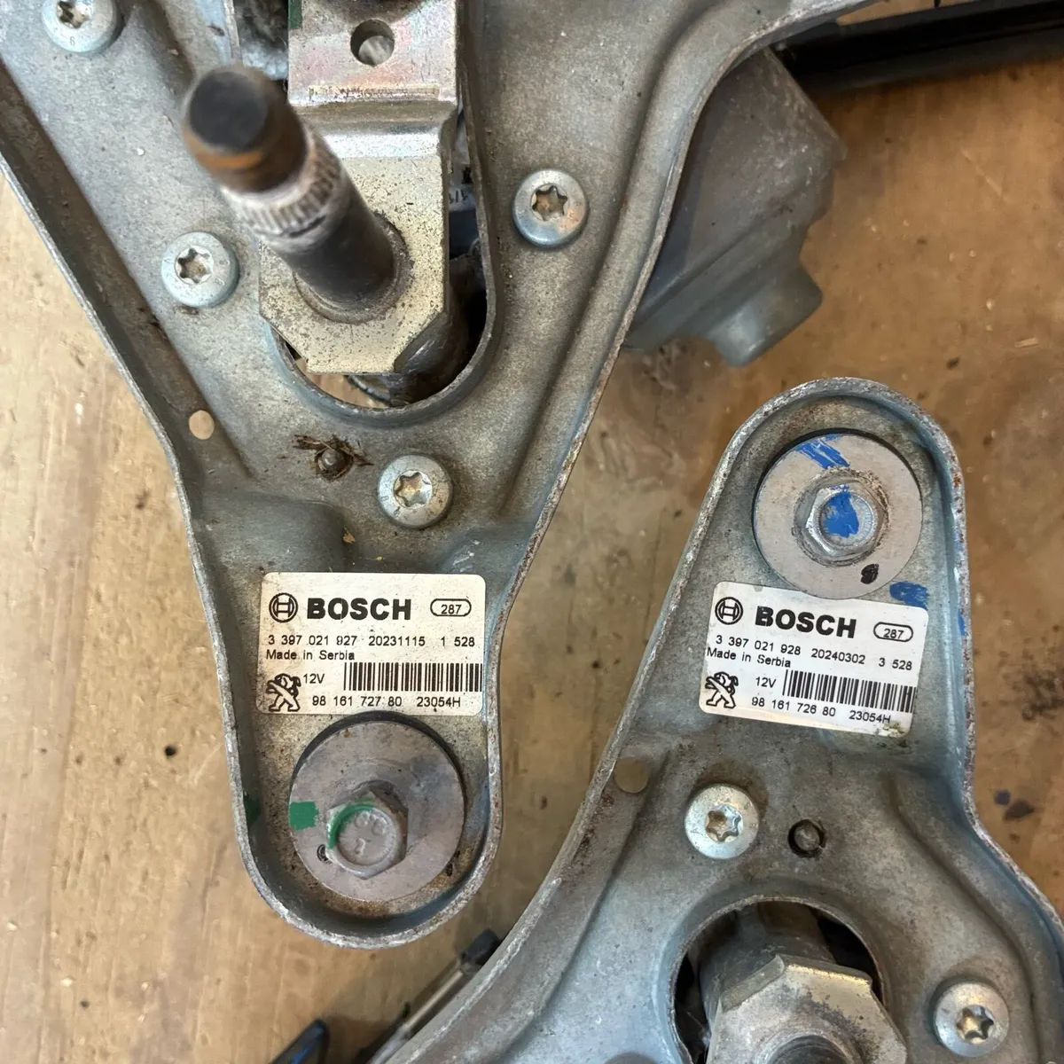 BOSCH WIPER MOTORS - Matching pair - CEP 240043366 - Image 4