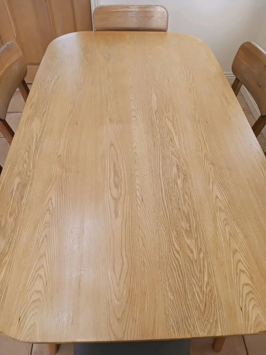 Kitchen table and chairs - Image 3