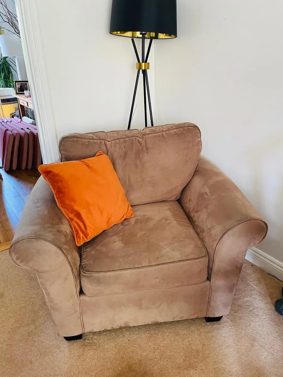 COUCH (SOFA) - Image 3