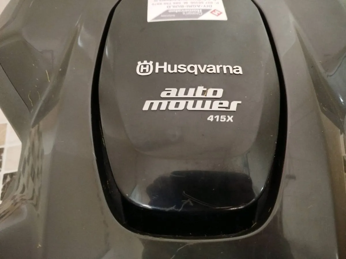 HUSQVARNA AUTO MOWER 415X - Image 4