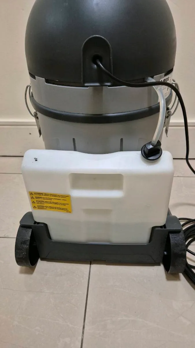 LavorHydrus Spray Extraction Carpet Cleaner - Image 4