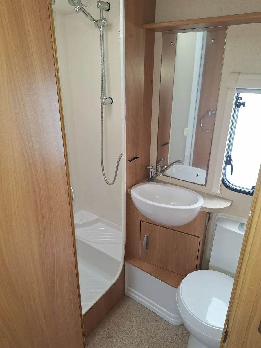 6 berth Caravan - Image 2