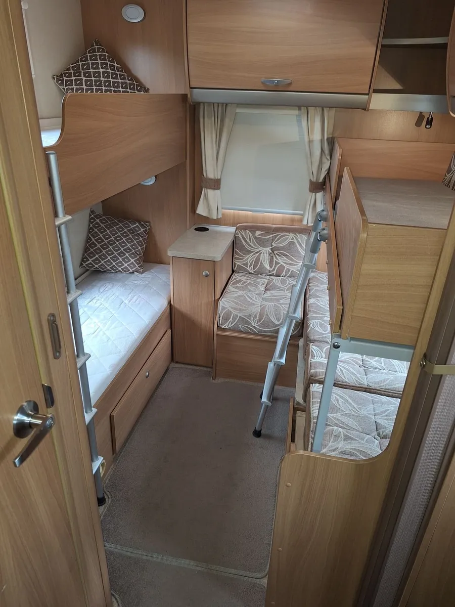 6 berth Caravan - Image 4
