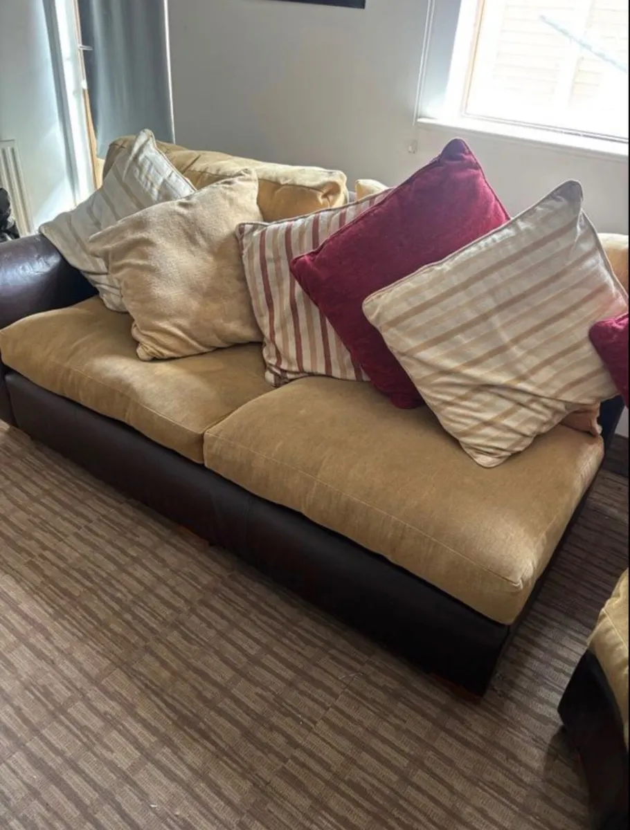 Couch - L shaped - Image 4