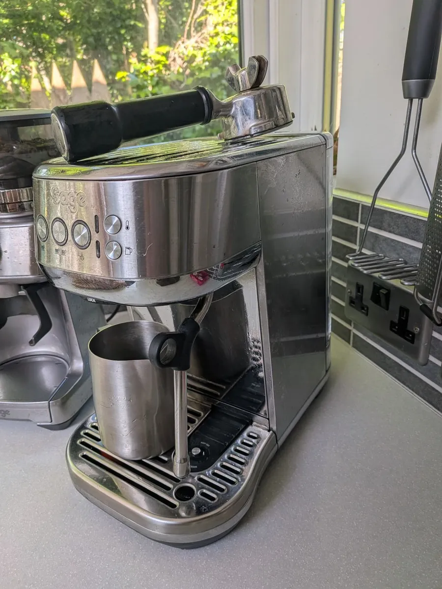 Bambino Plus coffee machine - Image 1