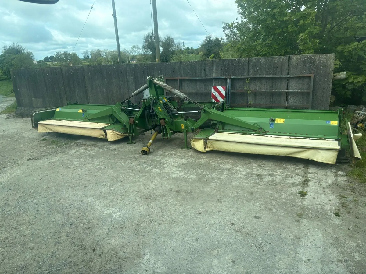 Krone butterfly mowers - Image 1