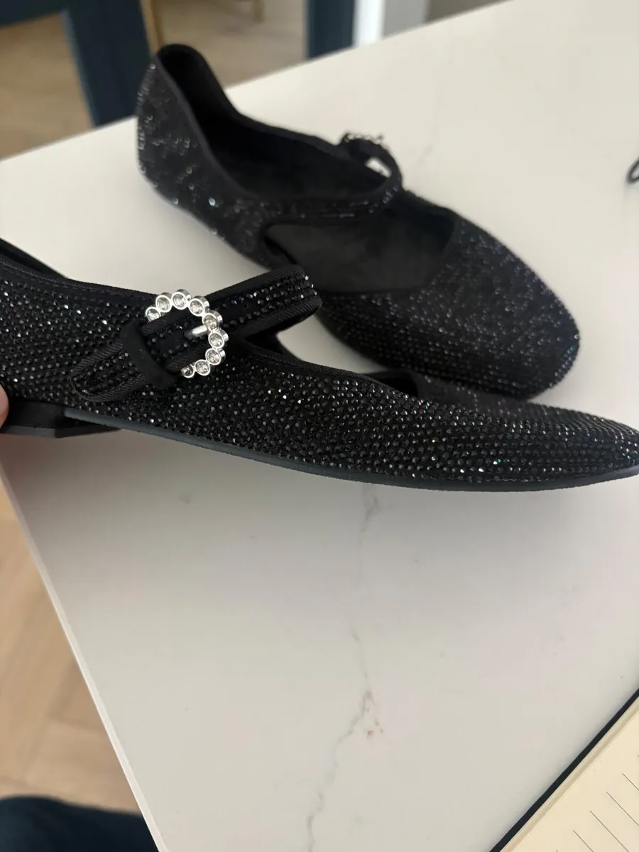 Children’s shoes - Image 2