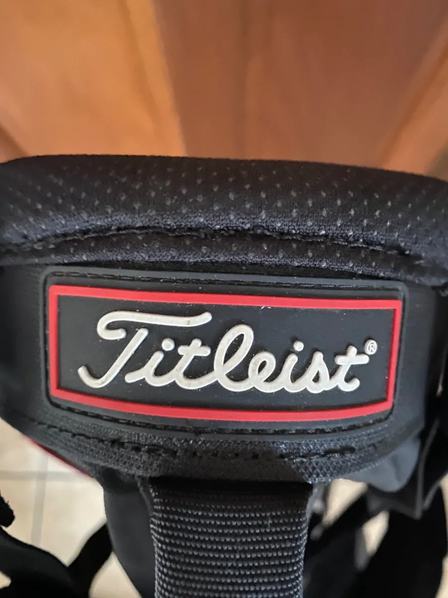 Titleist Sunday Bag As New Used 3 Rounds - Image 4