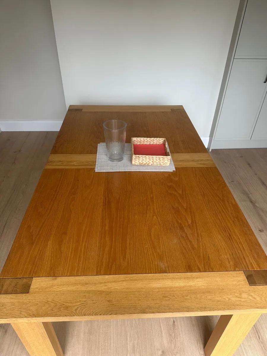 Solid Oak Extendable Dining Table – €150 - Image 2