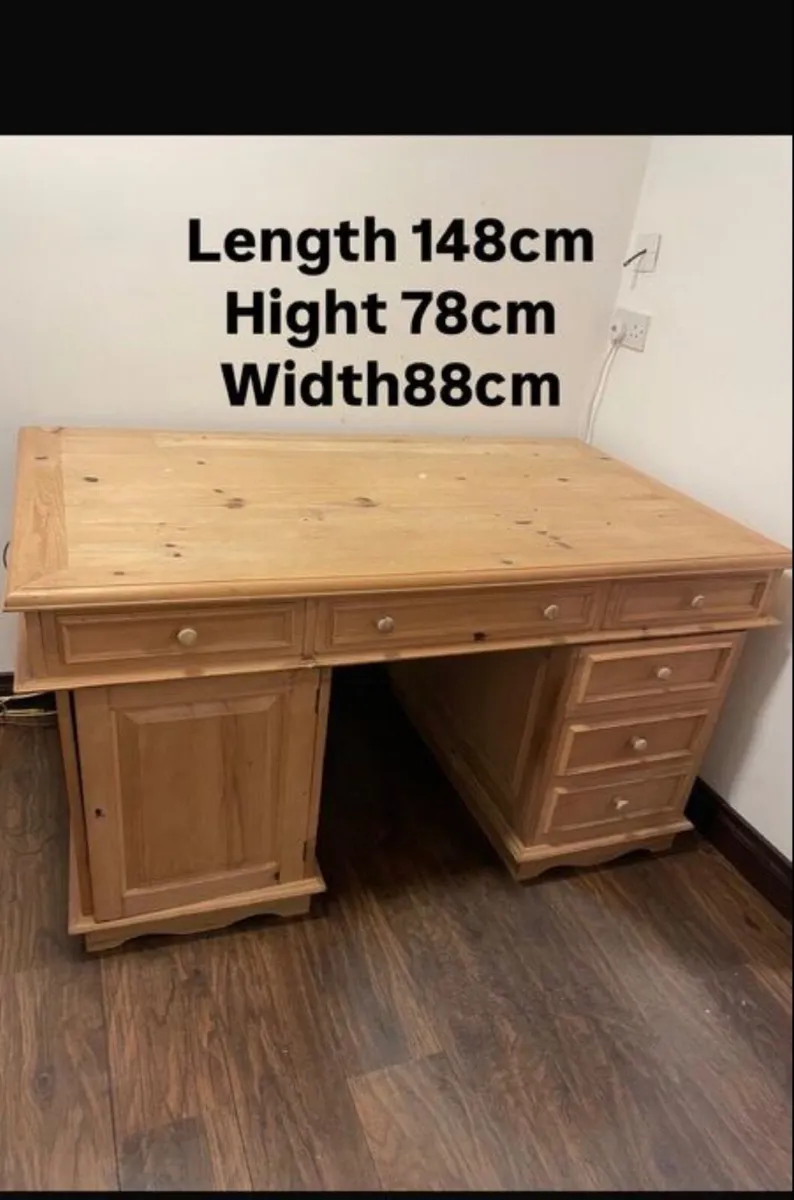 Desk - Image 3