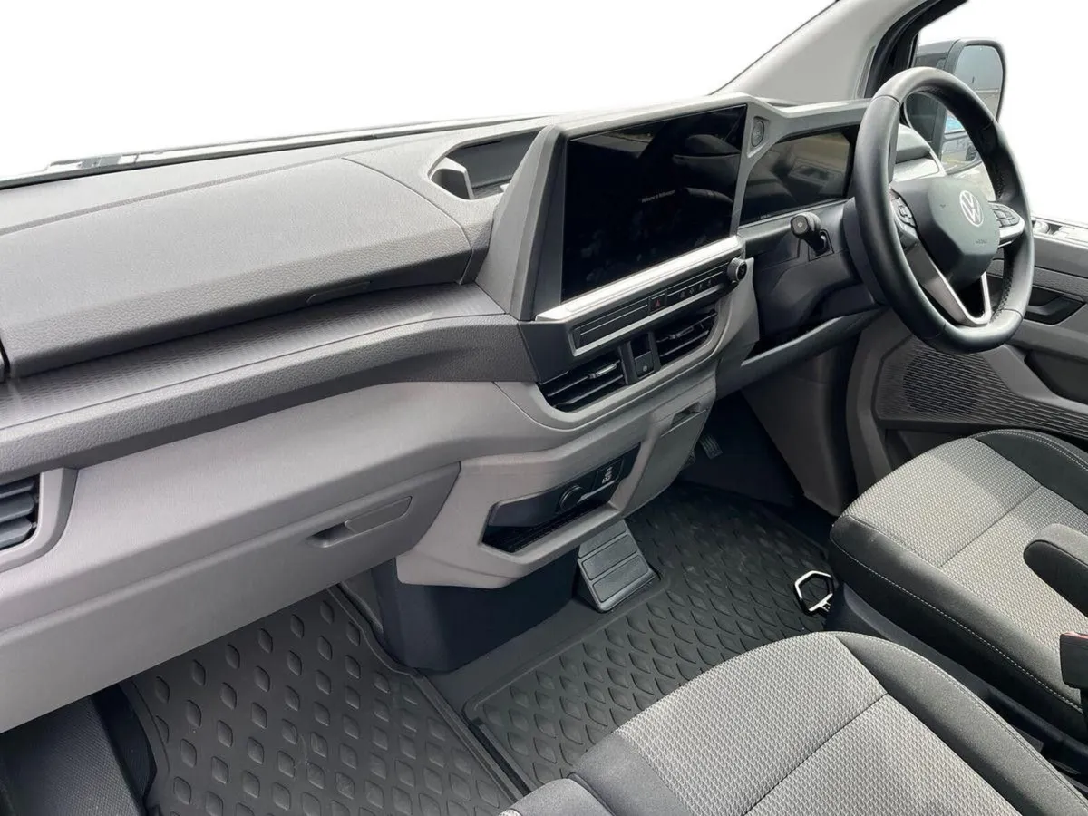 Volkswagen Transporter HIGHLINE LWB30 170BHP  Auto - Image 2