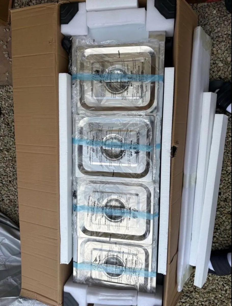 Warmer Stainless Steel 4 Pans with Glass Shield - Image 1