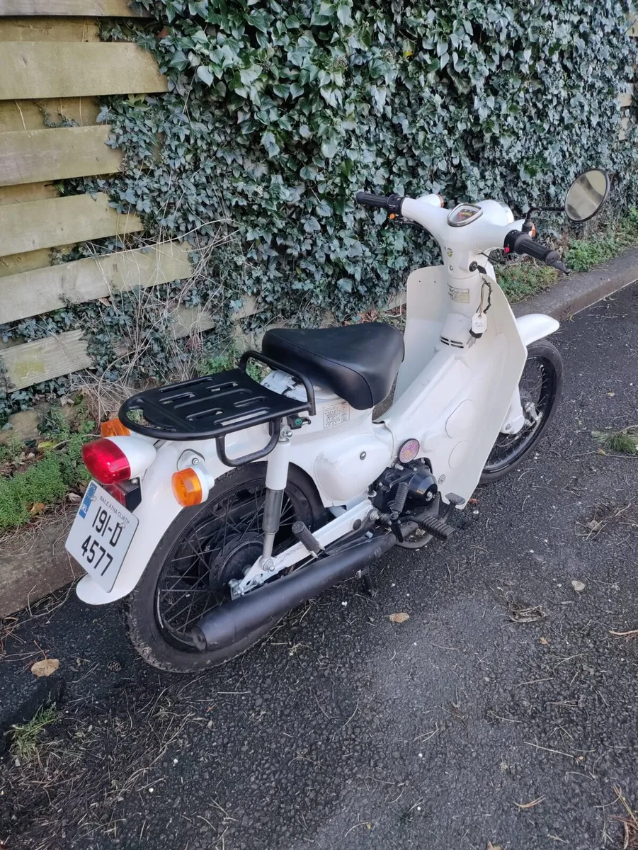 Honda 50 ( 100 cc), 191-D reg , White - Image 1