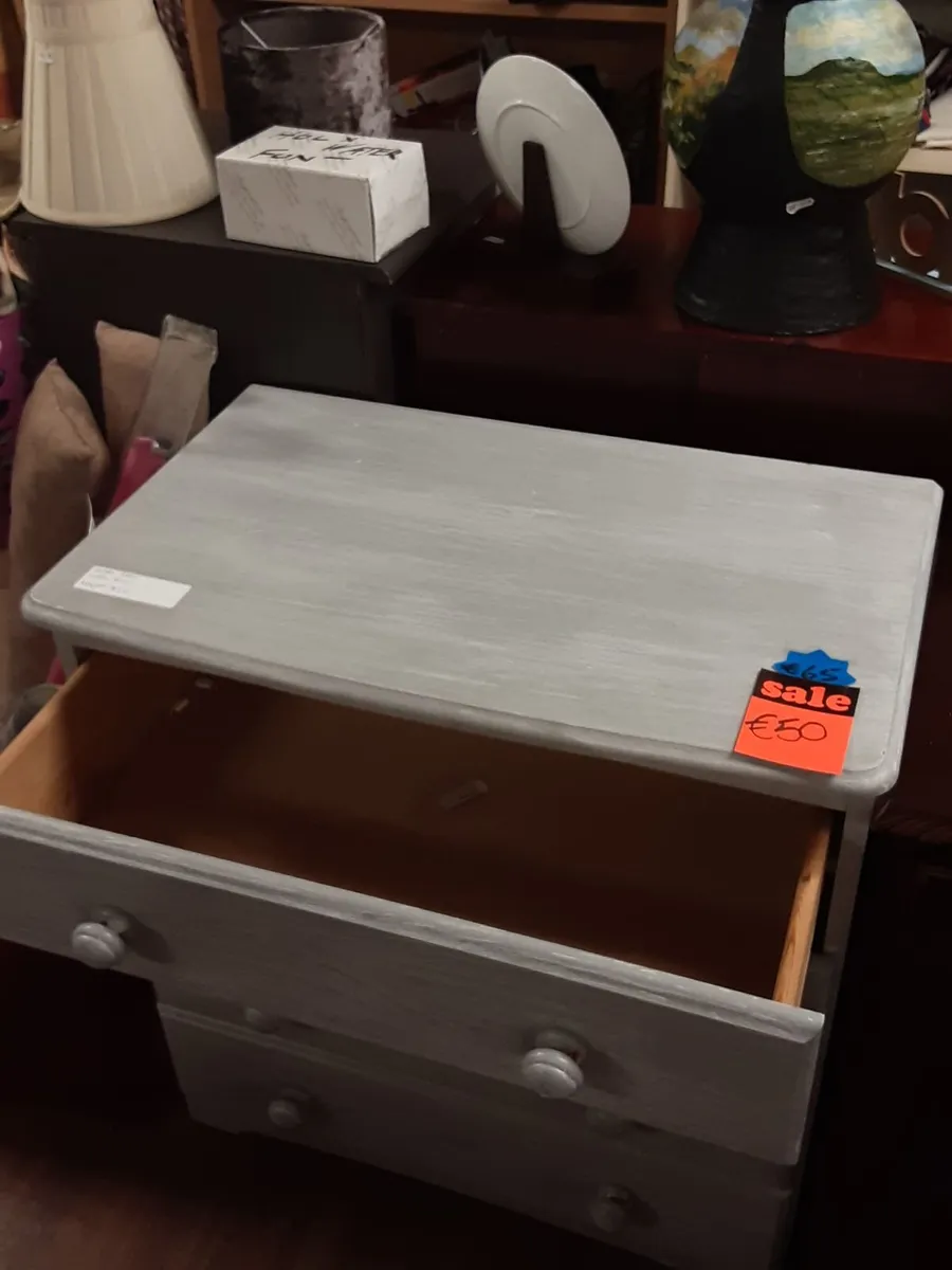 GREY CHEST OF DRAWERS - Image 2