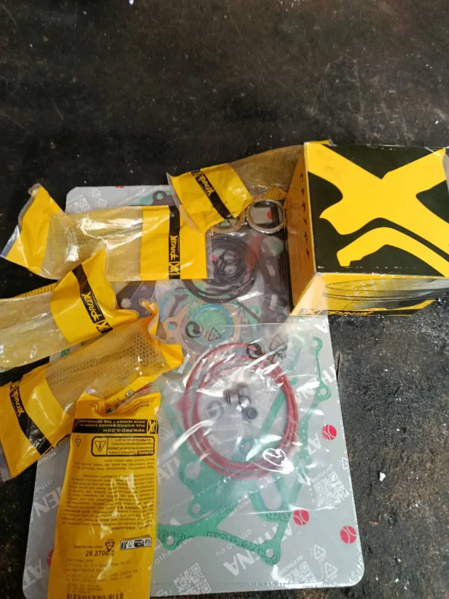 Yamaha xt660z Piston kit, valves - Image 1