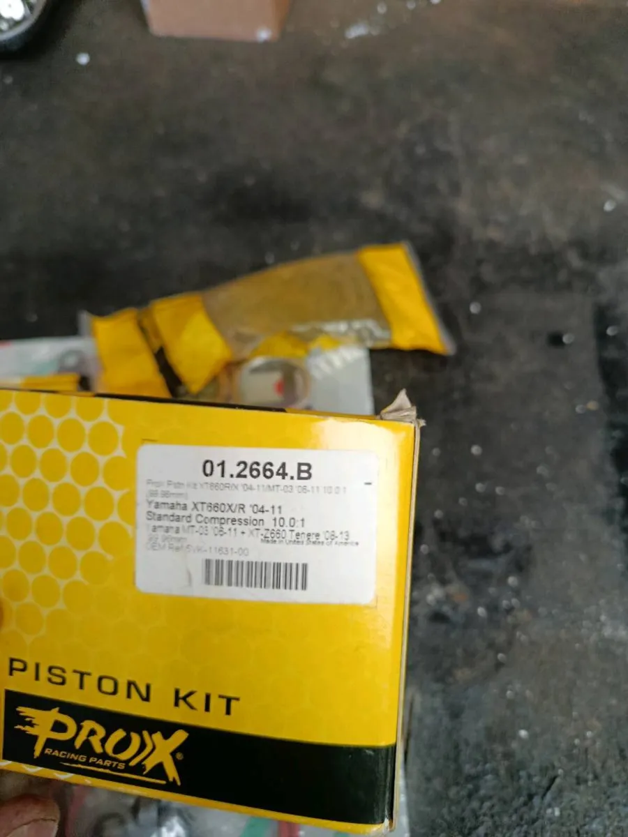 Yamaha xt660z Piston kit, valves - Image 2