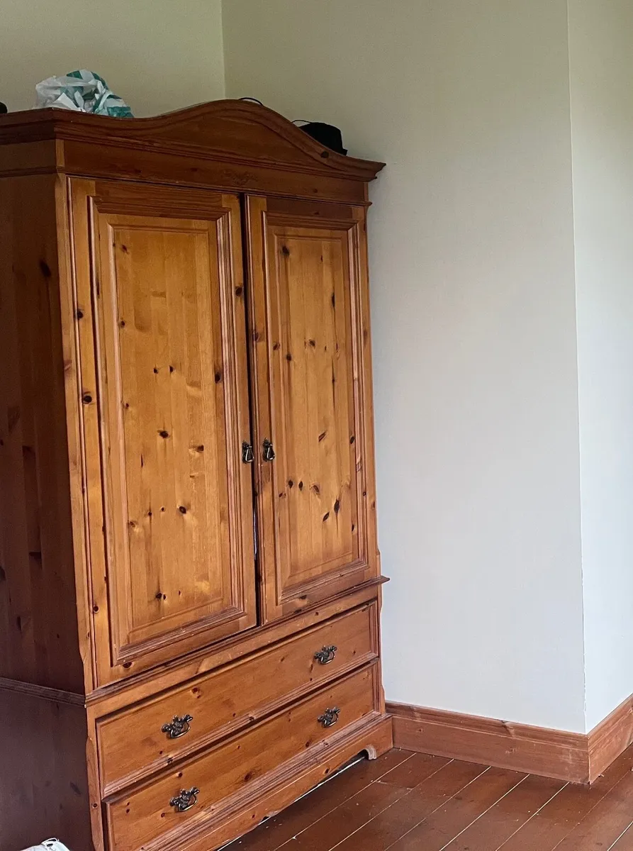 Wardrobe - solid Pine - Image 2