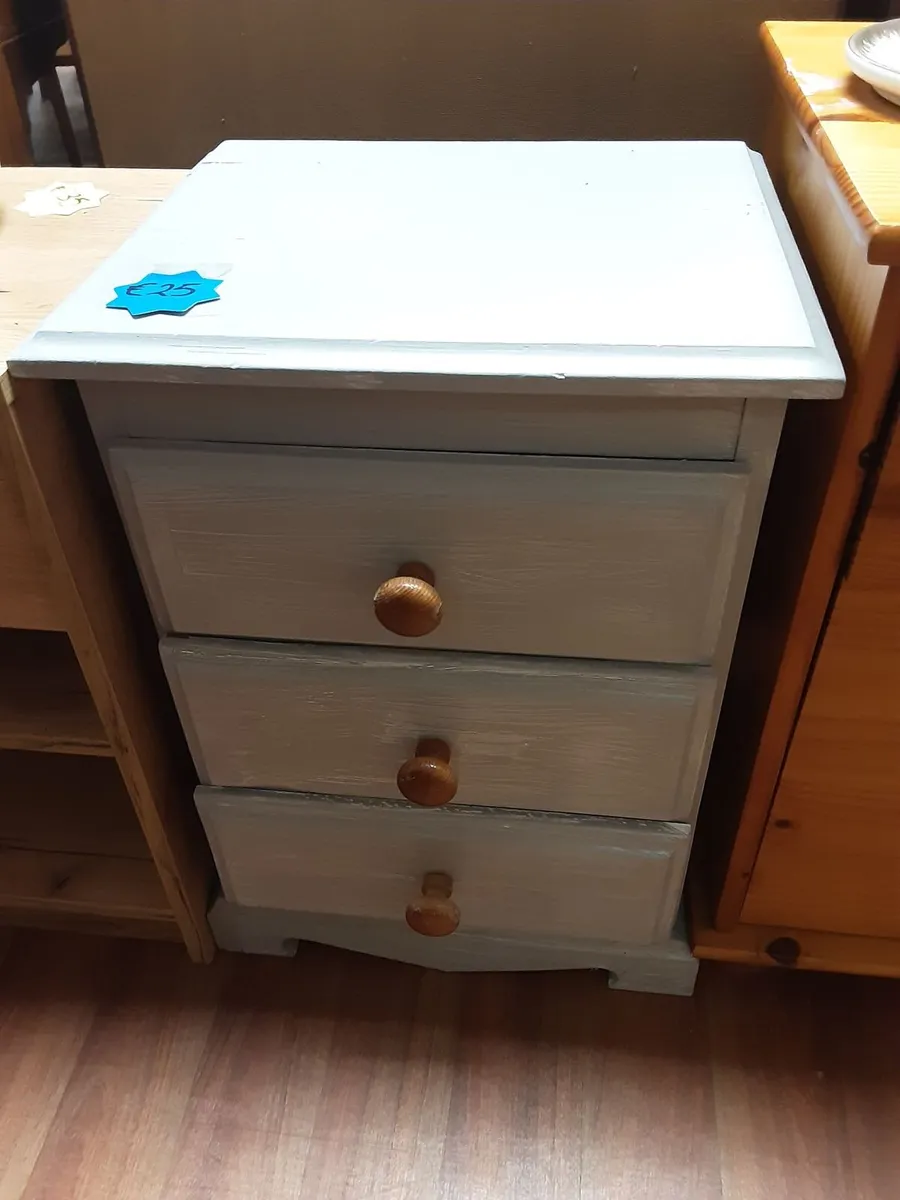 GREY BEDSIDE TABLE - Image 1