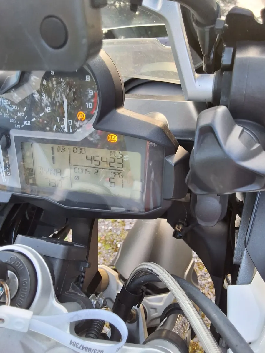 GS 1200 TROPHY - Image 2