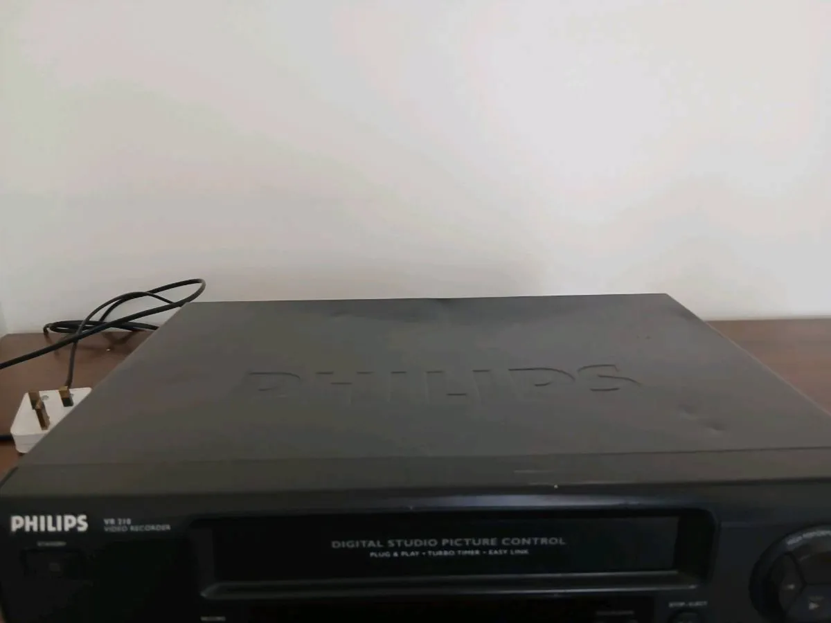 Phillips vcr player - Image 3