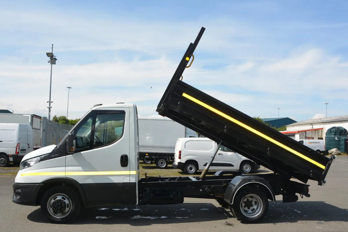 Iveco Daily Twin Wheel Tipper - Image 3
