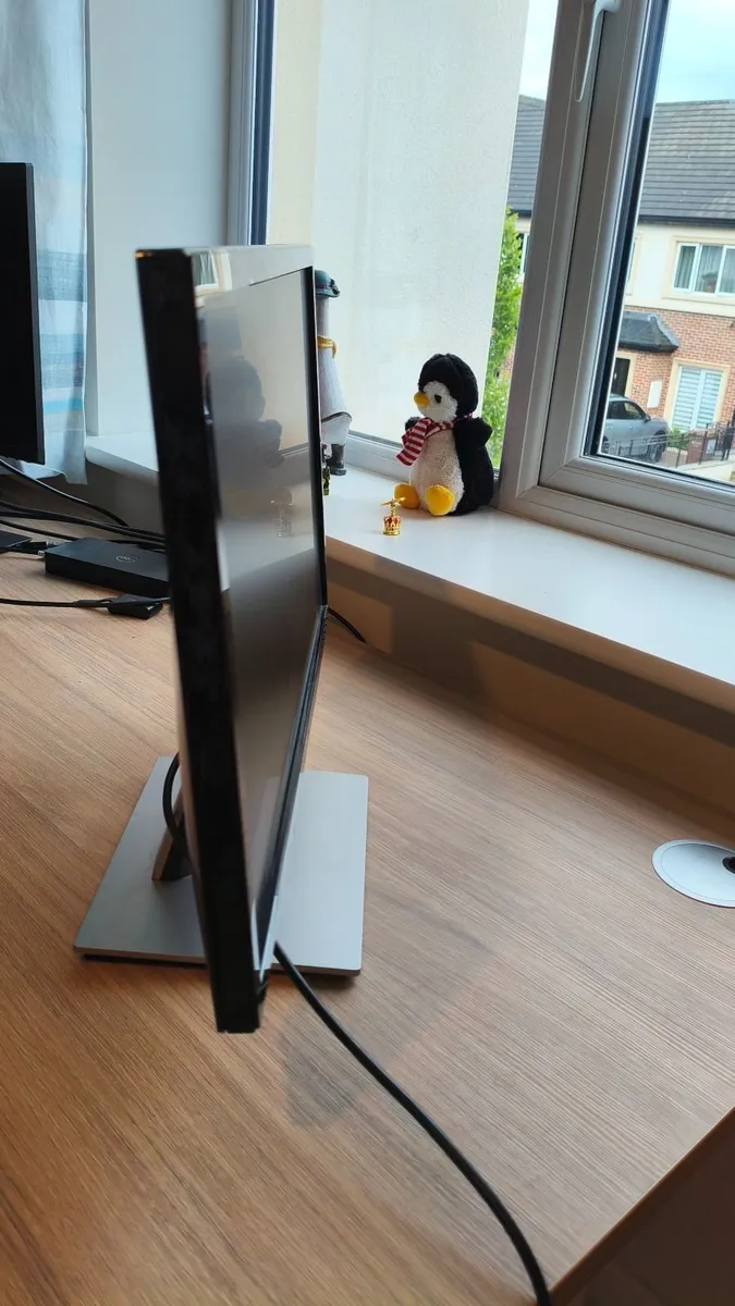 Dell 24 inch monitor - Image 2